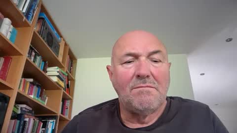 Snapshot of bartvel chatting on April 28, 2026, 9:47 am bartvel online show from April 28, 2026, 9:47 am