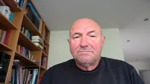 Snapshot of bartvel chatting on May 4, 2026, 9:38 am bartvel online show from May 4, 2026, 9:38 am