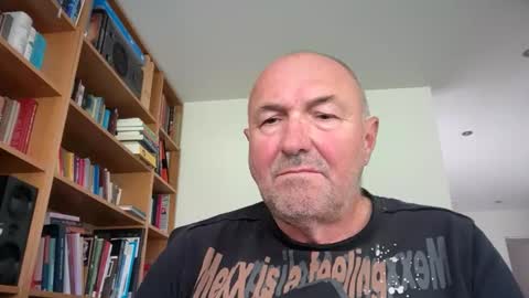 Snapshot of bartvel chatting on May 12, 2026, 11:18 am bartvel online show from May 12, 2026, 11:18 am