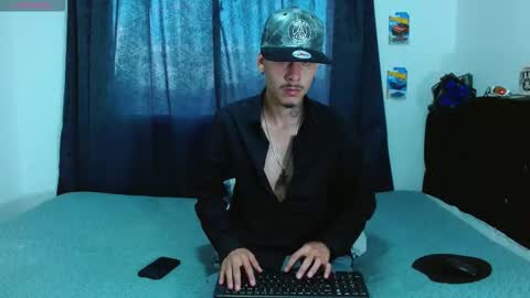 Bastian online show from November 2, 2025, 10:01 pm