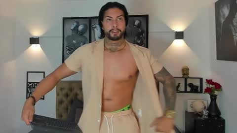 bastian_jones1 online show from October 5, 2025, 1:37 am