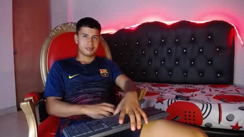 Snapshot of bastian_jonnes chatting on October 16, 2025, 3:40 am Bastian online show from October 16, 2025, 3:40 am