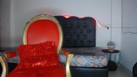 Snapshot of bastian_jonnes chatting on October 21, 2025, 4:13 am Bastian online show from October 21, 2025, 4:13 am