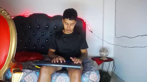 Snapshot of bastian_jonnes chatting on October 23, 2025, 4:23 am Bastian online show from October 23, 2025, 4:23 am