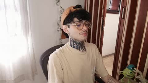 Bastiel online show from December 16, 2025, 3:28 pm