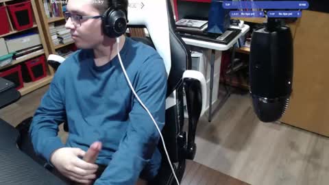 Snapshot of baterricky chatting on May 3, 2026, 2:01 pm Ricky online show from May 3, 2026, 2:01 pm
