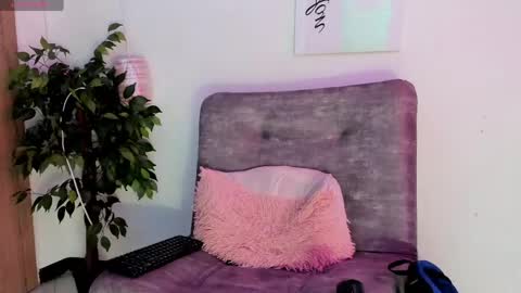 Snapshot of battista_turner chatting on April 22, 2026, 8:10 pm battista online show from April 22, 2026, 8:10 pm