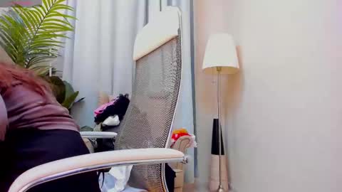 battymoll online show from February 19, 2026, 9:00 pm