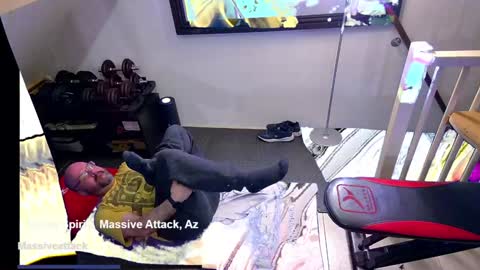 bazzz_8 online show from January 25, 2025, 5:19 pm