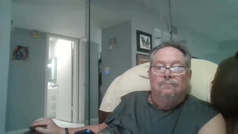 Snapshot of bbb1952 chatting on September 29, 2025, 4:34 pm Single Grandpa in Florida. Love to C2C and have Fun Privately online show from September 29, 2025, 4:34 pm