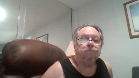Snapshot of bbb1952 chatting on December 19, 2025, 4:58 pm Single Grandpa in Florida. Love to C2C and have Fun Privately online show from December 19, 2025, 4:58 pm