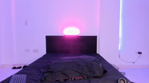 Valentino online show from December 3, 2024, 1:19 am