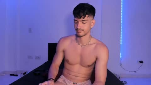 Valentino online show from December 3, 2024, 9:34 pm