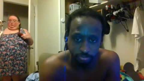 rocker n queen online show from December 9, 2024, 4:23 am