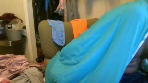 rocker n queen online show from February 14, 2025, 4:52 pm