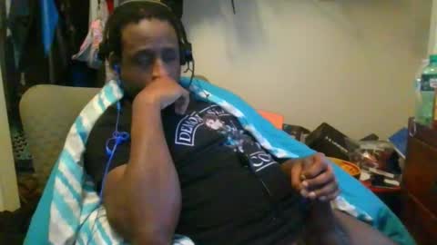 rocker n queen online show from February 16, 2025, 6:43 pm