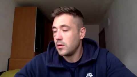 BB Namelezz online show from November 6, 2025, 7:20 am