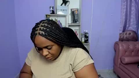 Charlote online show from October 19, 2025, 12:06 pm