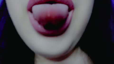 Molly online show from March 6, 2025, 12:54 am