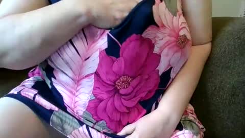 Snapshot of bbwflirty chatting on April 4, 2026, 7:11 pm bbwflirty online show from April 4, 2026, 7:11 pm