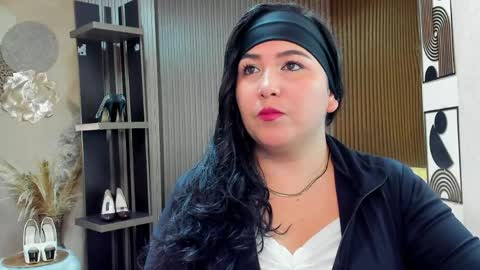 Snapshot of bbwluxurymuse chatting on May 4, 2026, 11:17 am bbwluxurymuse online show from May 4, 2026, 11:17 am