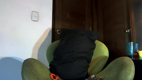 bby044 online show from December 4, 2024, 11:19 am