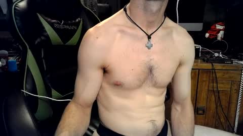 bchillin28 online show from April 17, 2026, 2:36 am