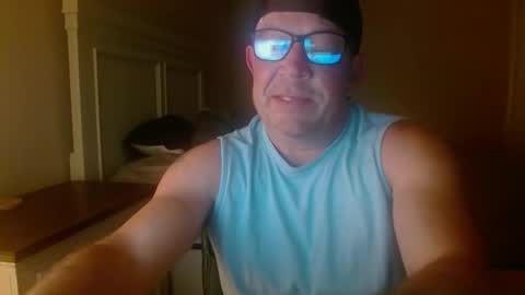 Snapshot of bdon1977 chatting on October 26, 2025, 11:53 pm bdon1977 online show from October 26, 2025, 11:53 pm