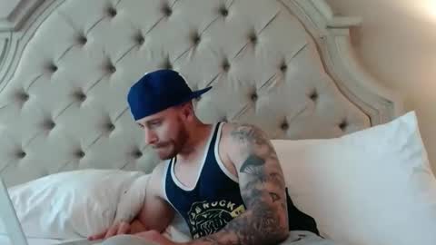 Snapshot of beachfun2526 chatting on October 22, 2025, 3:34 pm beachfun2526 online show from October 22, 2025, 3:34 pm