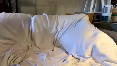 BeachyMILF online show from March 1, 2025, 4:00 pm