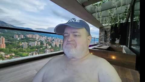 Dookie online show from October 19, 2025, 2:23 am