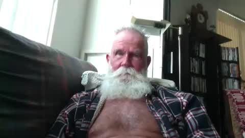 beardbushy online show from September 26, 2025, 5:28 pm