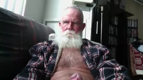 beardbushy online show from November 9, 2025, 7:23 pm
