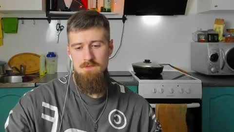 Snapshot of bearded_legend chatting on January 26, 2025, 9:51 pm Zeus online show from January 26, 2025, 9:51 pm