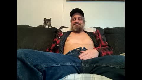 bearded_woodsman online show from December 4, 2024, 4:38 pm