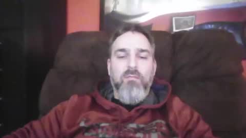 Snapshot of beardedambition chatting on December 21, 2024, 3:47 am beardedambition online show from December 21, 2024, 3:47 am