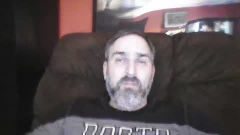 Snapshot of beardedambition chatting on January 4, 2025, 4:55 am beardedambition online show from January 4, 2025, 4:55 am