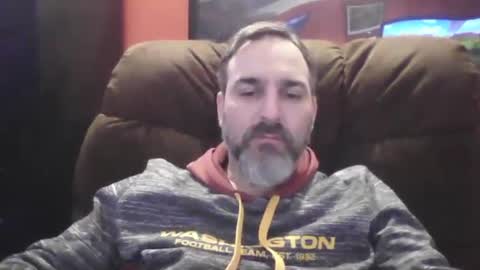 Snapshot of beardedambition chatting on January 4, 2025, 4:32 pm beardedambition online show from January 4, 2025, 4:32 pm