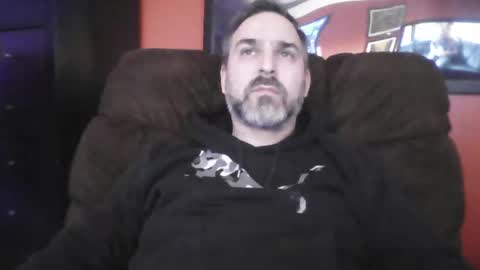 Snapshot of beardedambition chatting on January 11, 2025, 6:54 pm beardedambition online show from January 11, 2025, 6:54 pm