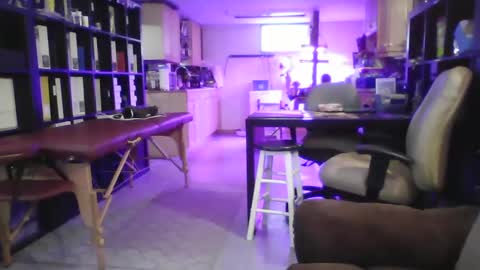 Snapshot of beardedambition chatting on February 22, 2025, 6:19 pm beardedambition online show from February 22, 2025, 6:19 pm