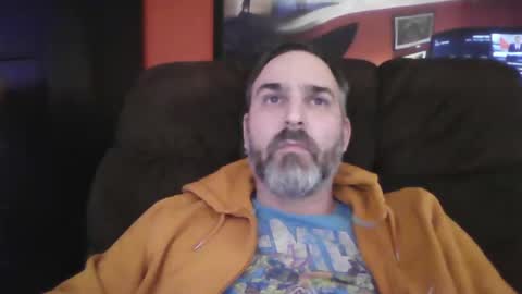 Snapshot of beardedambition chatting on March 7, 2025, 8:44 pm beardedambition online show from March 7, 2025, 8:44 pm