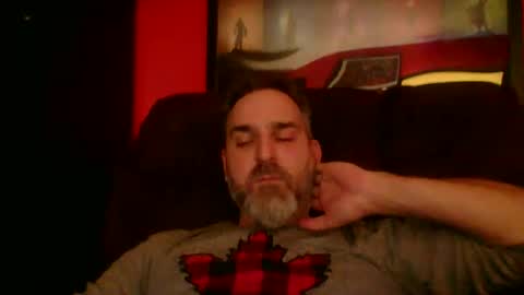 Snapshot of beardedambition chatting on October 18, 2025, 4:15 am beardedambition online show from October 18, 2025, 4:15 am