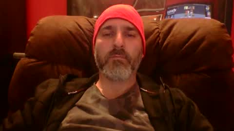 Snapshot of beardedambition chatting on October 29, 2025, 8:54 pm beardedambition online show from October 29, 2025, 8:54 pm