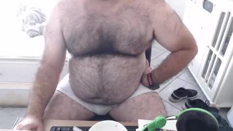 Snapshot of beastbearmg chatting on September 21, 2025, 4:19 pm beastbearmg online show from September 21, 2025, 4:19 pm