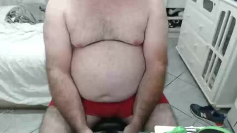 Snapshot of beastbearmg chatting on October 17, 2025, 12:25 am beastbearmg online show from October 17, 2025, 12:25 am