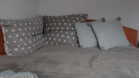 beatrice26 online show from February 15, 2026, 11:41 am