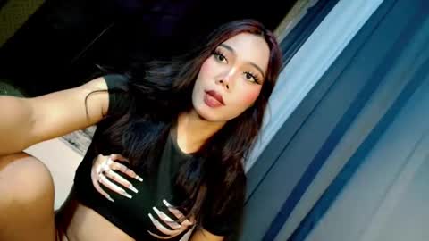 Snapshot of beatrice_luna chatting on May 28, 2026, 5:32 pm beatrice_luna online show from May 28, 2026, 5:32 pm