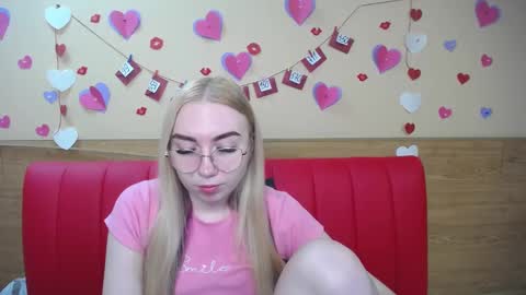 BeatriceFlyy online show from February 28, 2025, 1:14 pm