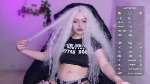 beaty_lilith online show from September 27, 2025, 5:34 am