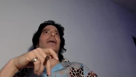 beautifukk online show from January 15, 2025, 2:27 am